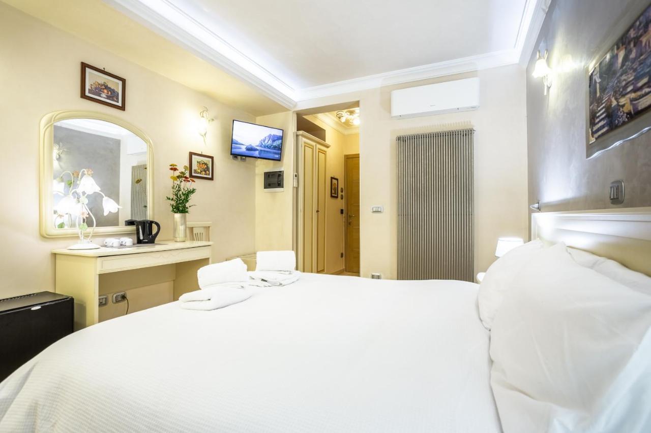 Luxury Inn Opera Rome Exterior photo