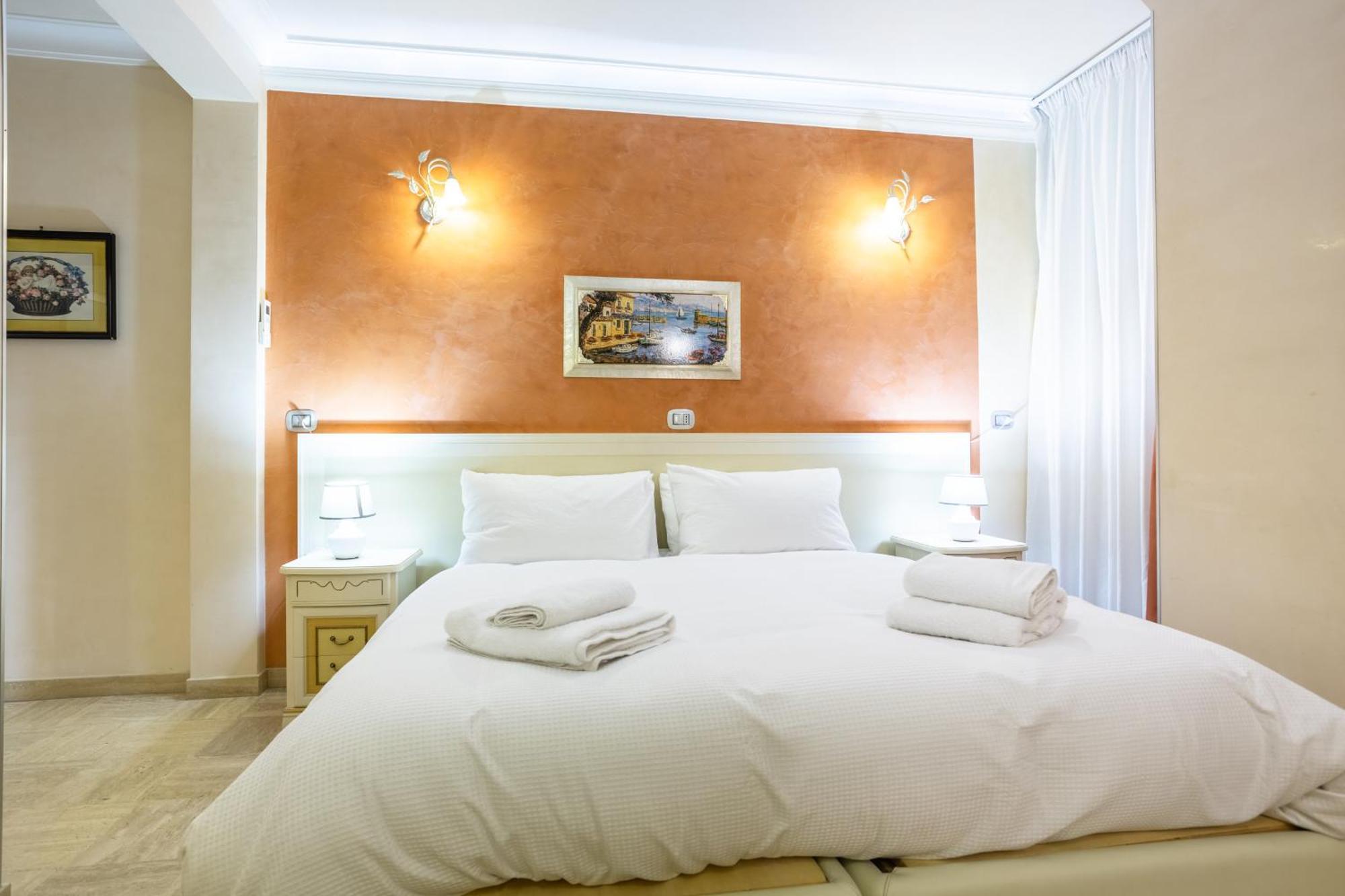 Luxury Inn Opera Rome Exterior photo