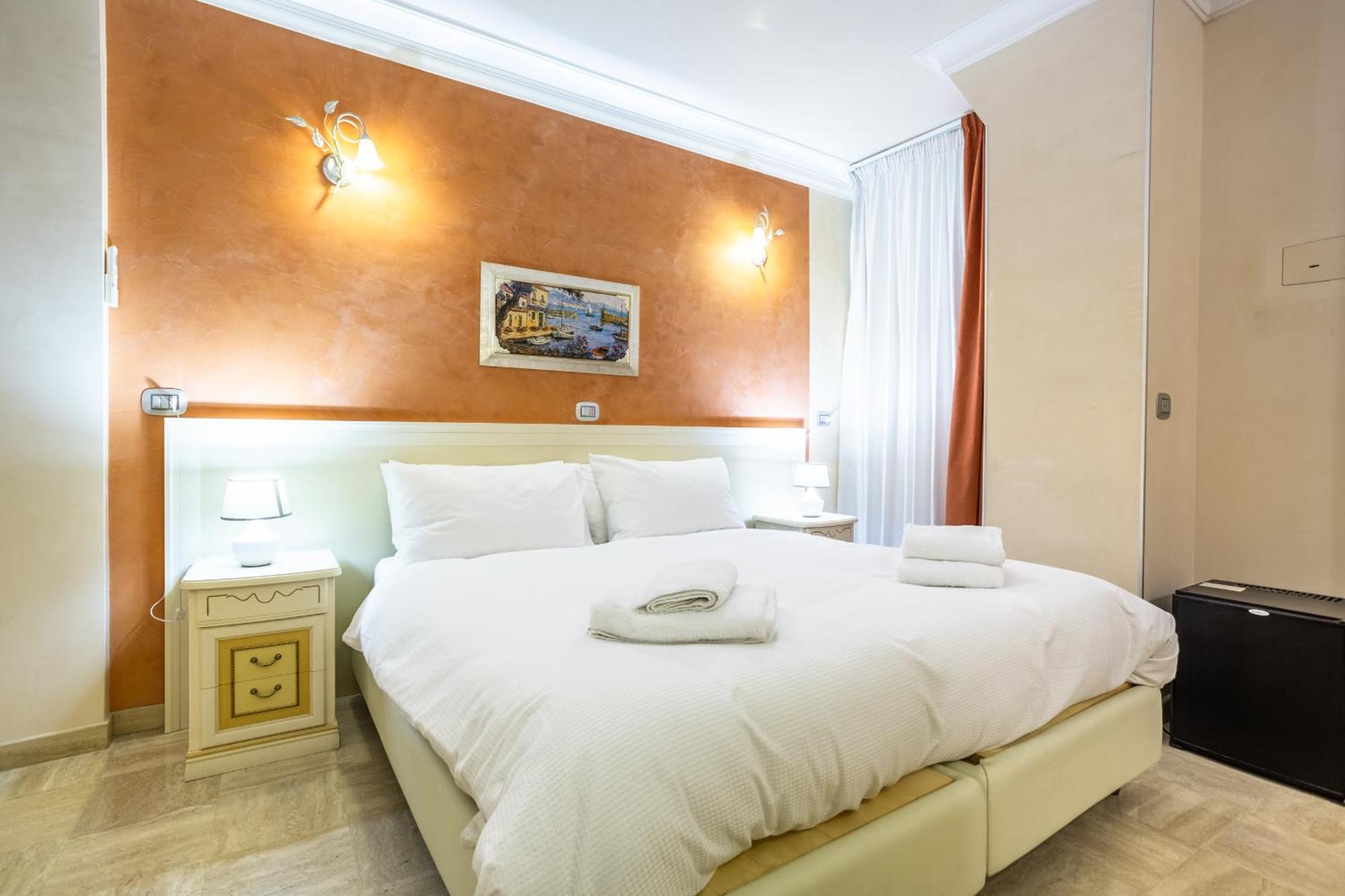 Luxury Inn Opera Rome Exterior photo