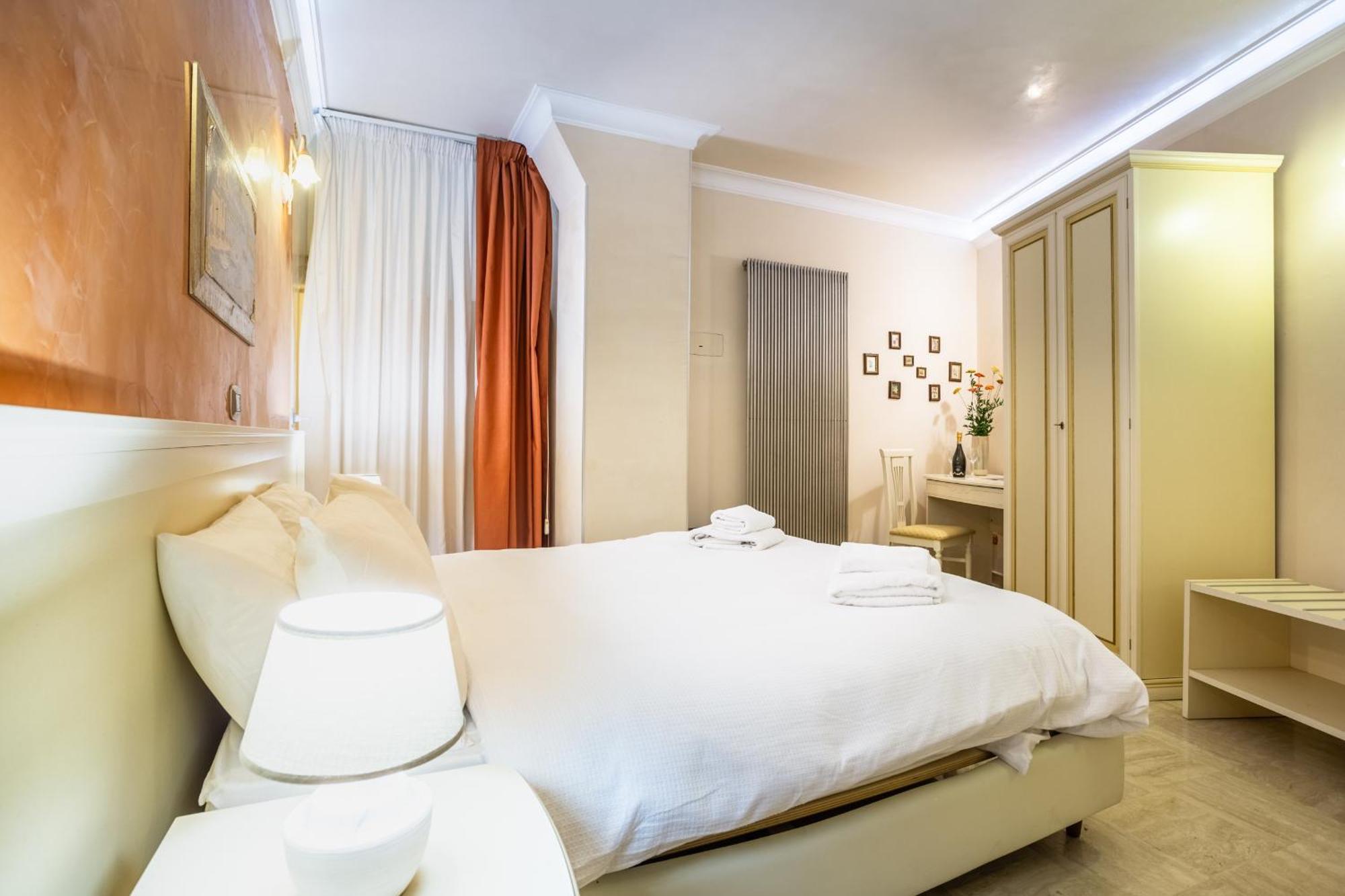 Luxury Inn Opera Rome Exterior photo